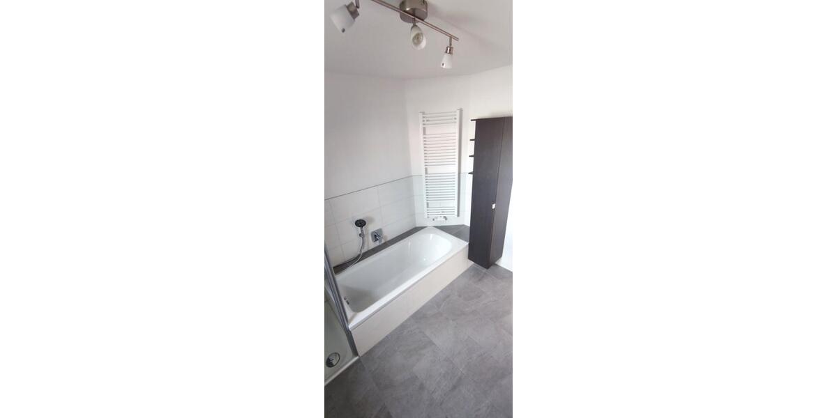 Erdgeschoßwohnung Bad Königshofen im Grabfeld - 3 Zimmer, 85 m&sup2;, 850&euro; | Angebot:26278723