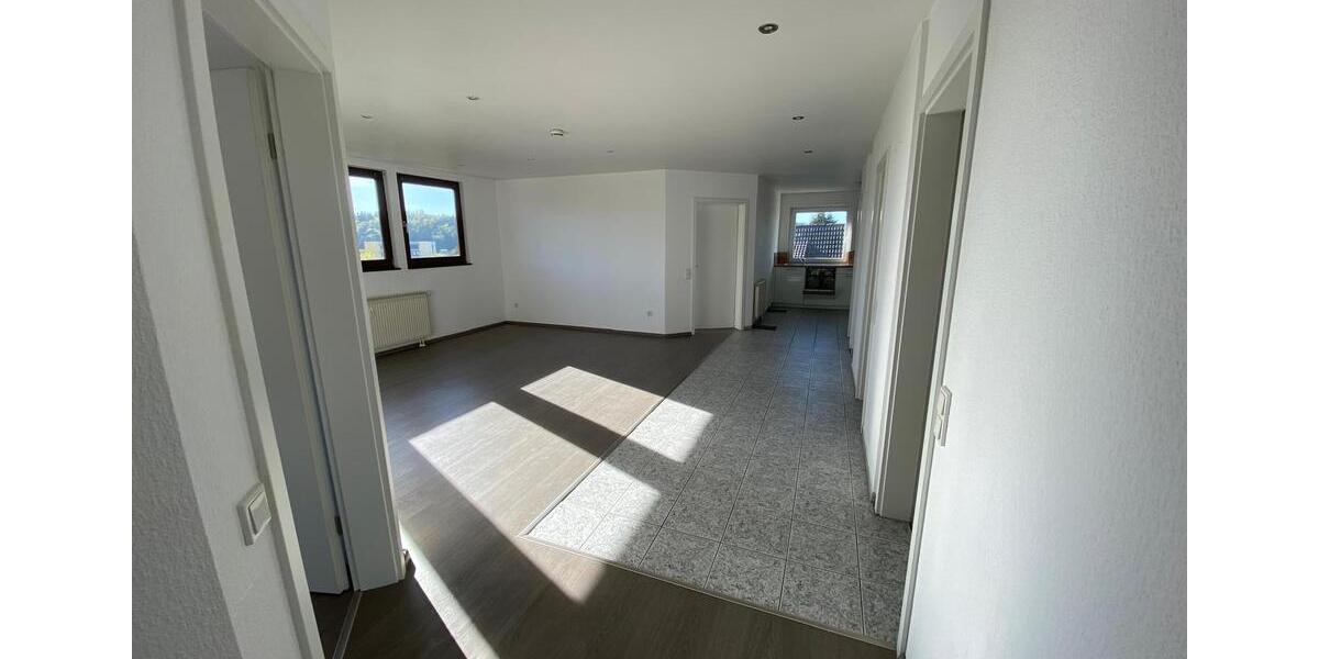 Dachgeschoßwohnung Marburg Marbach - 3 Zimmer, 95 m&sup2;, 760&euro; | Angebot:26557388