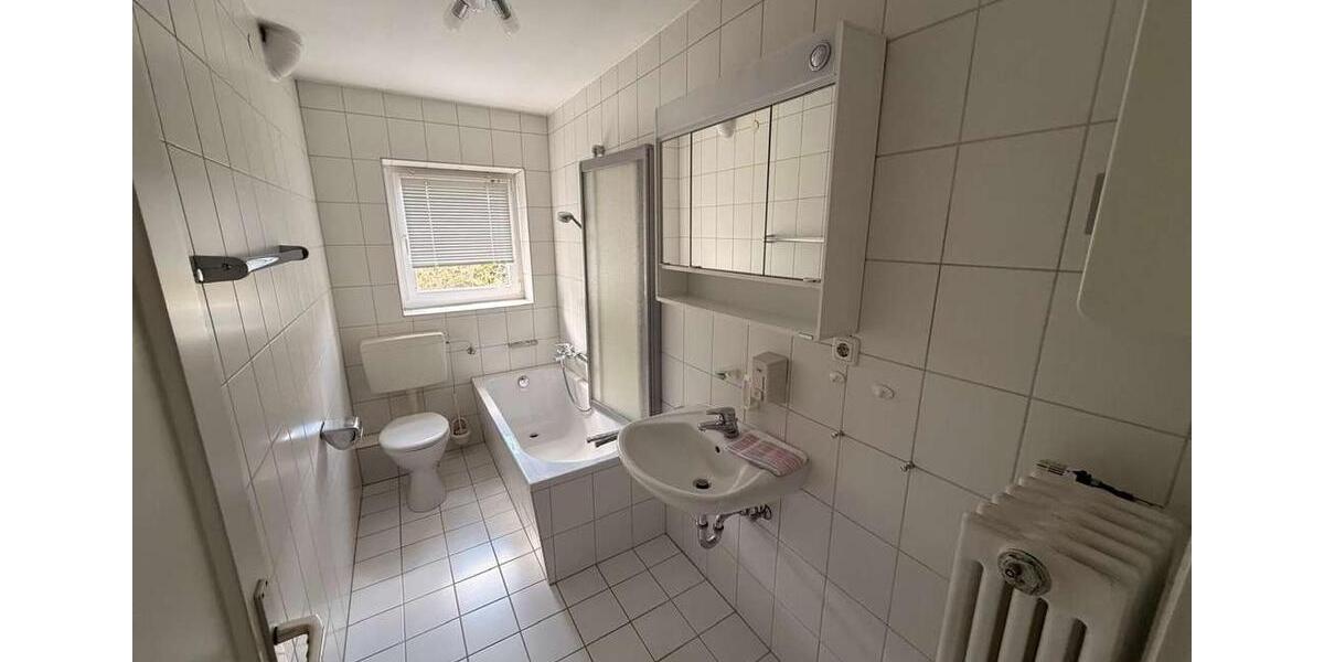 Etagenwohnung Siegen Kaan-Marienborn - 2 Zimmer, 75 m&sup2;, 990&euro; | Angebot:26704129