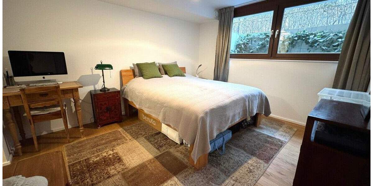 Reihenmittelhaus Frankfurt am Main Hausen - 4 Zimmer, 182 m&sup2;, 3.500&euro; | Angebot:25796137
