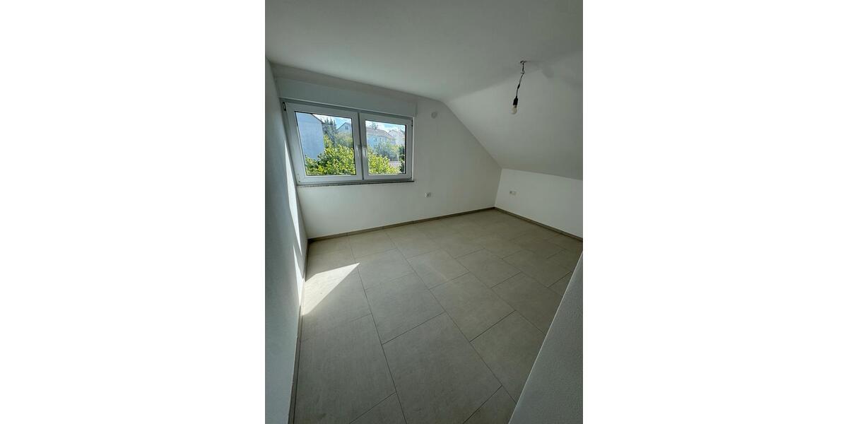 Dachgeschoßwohnung Kirchberg an der Murr - 3 Zimmer, 74 m&sup2;, 1.100&euro; | Angebot:26705298