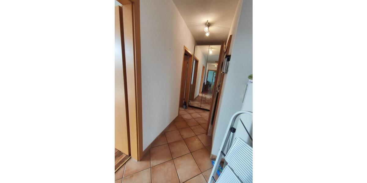 Dachgeschoßwohnung Schöllkrippen - 3 Zimmer, 80 m&sup2;, 840&euro; | Angebot:24379475