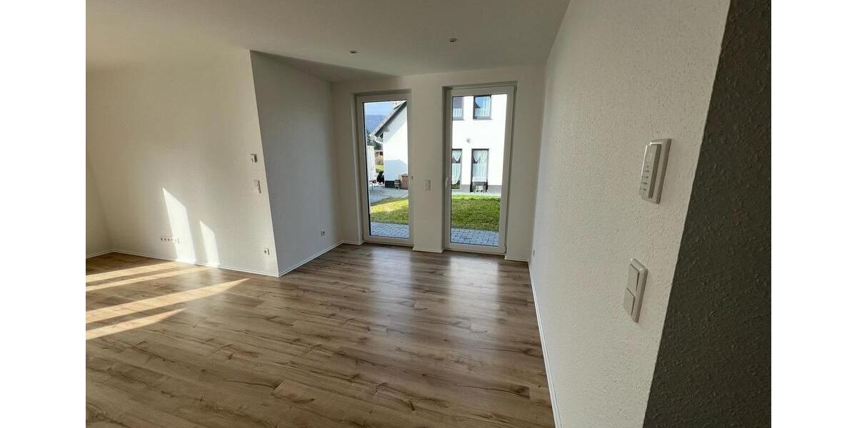 Doppelhaushälfte Gemünden am Main - 3 Zimmer, 110 m&sup2;, 1.200&euro; | Angebot:24568576