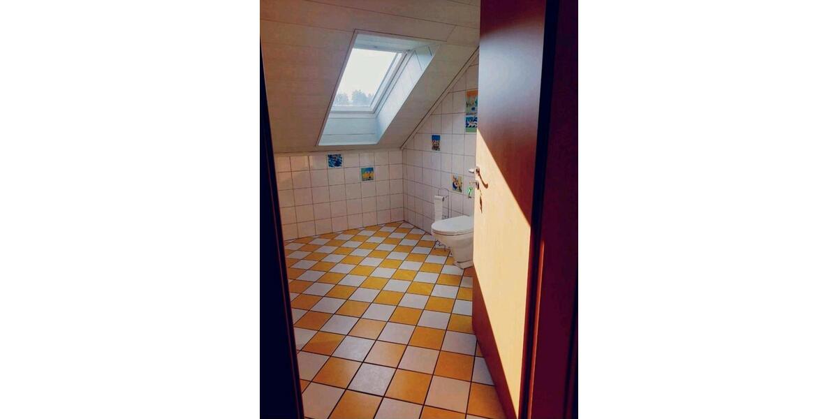 Dachgeschoßwohnung Wadern - 2 Zimmer, 90 m&sup2;, 650&euro; | Angebot:26223387