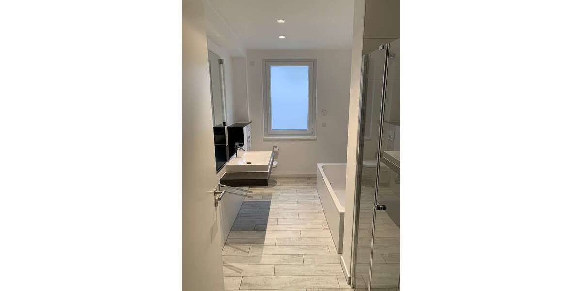 Etagenwohnung Hildesheim Altstadt - 2 Zimmer, 81 m&sup2;, 989&euro; | Angebot:26162255