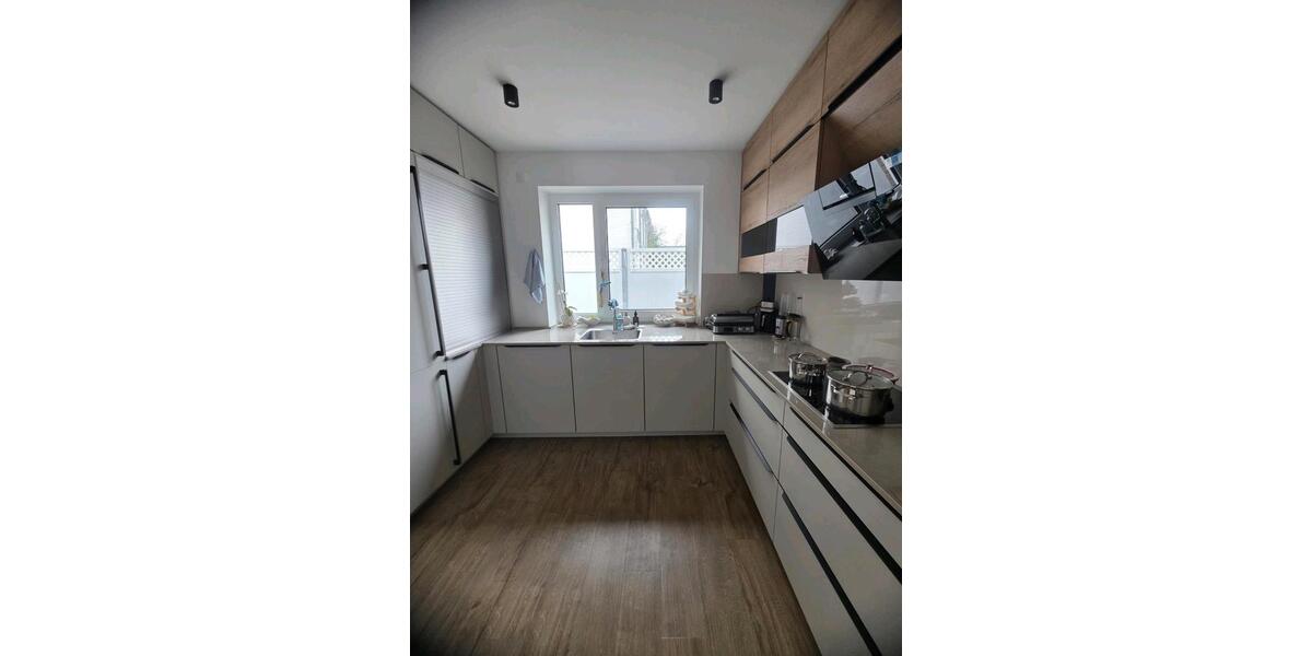 Doppelhaushälfte Norderstedt Garstedt - 6 Zimmer, 195 m&sup2;, 2.400&euro; | Angebot:26041605