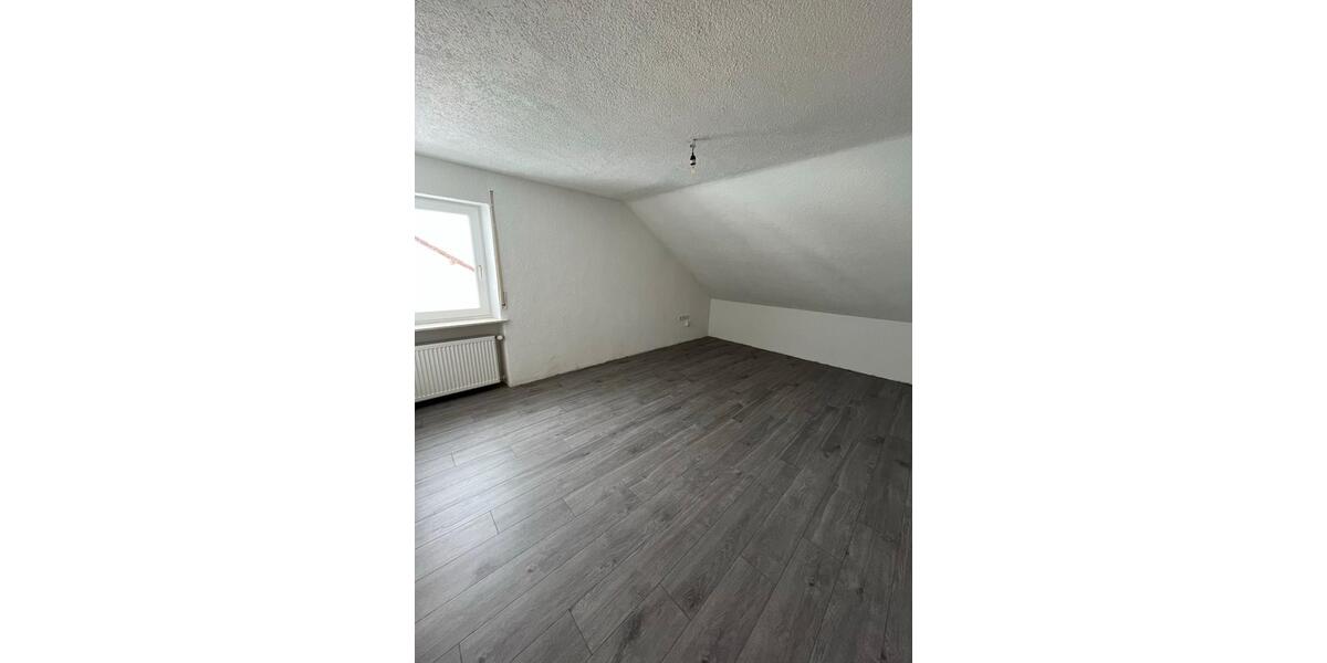 Dachgeschoßwohnung Achstetten - 4 Zimmer, 86 m&sup2;, 1.100&euro; | Angebot:26448413