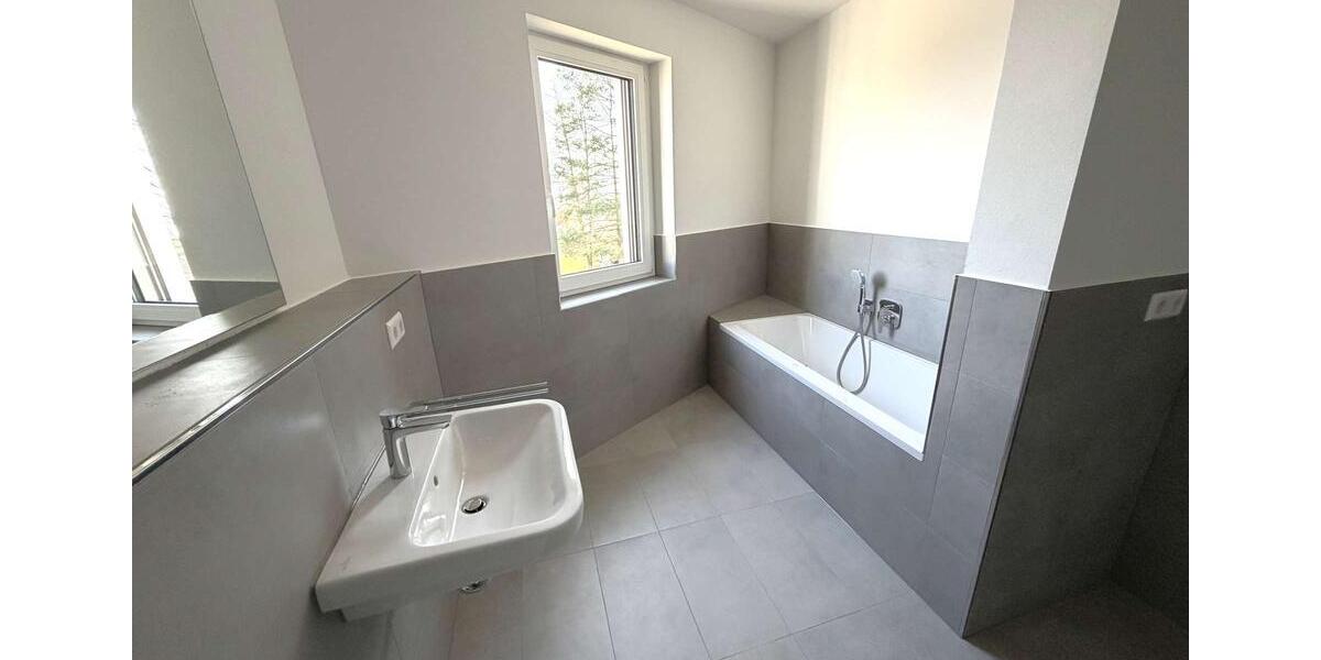 Dachgeschoßwohnung Eutingen im Gäu - 3 Zimmer, 113 m&sup2;, 1.440&euro; | Angebot:24491248