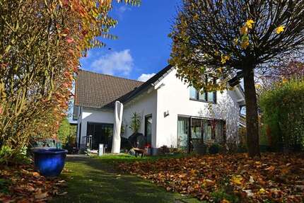 Wohnung zum Mieten in Hennef-Geisbach 1.170 € 113 m² 3 zimmer