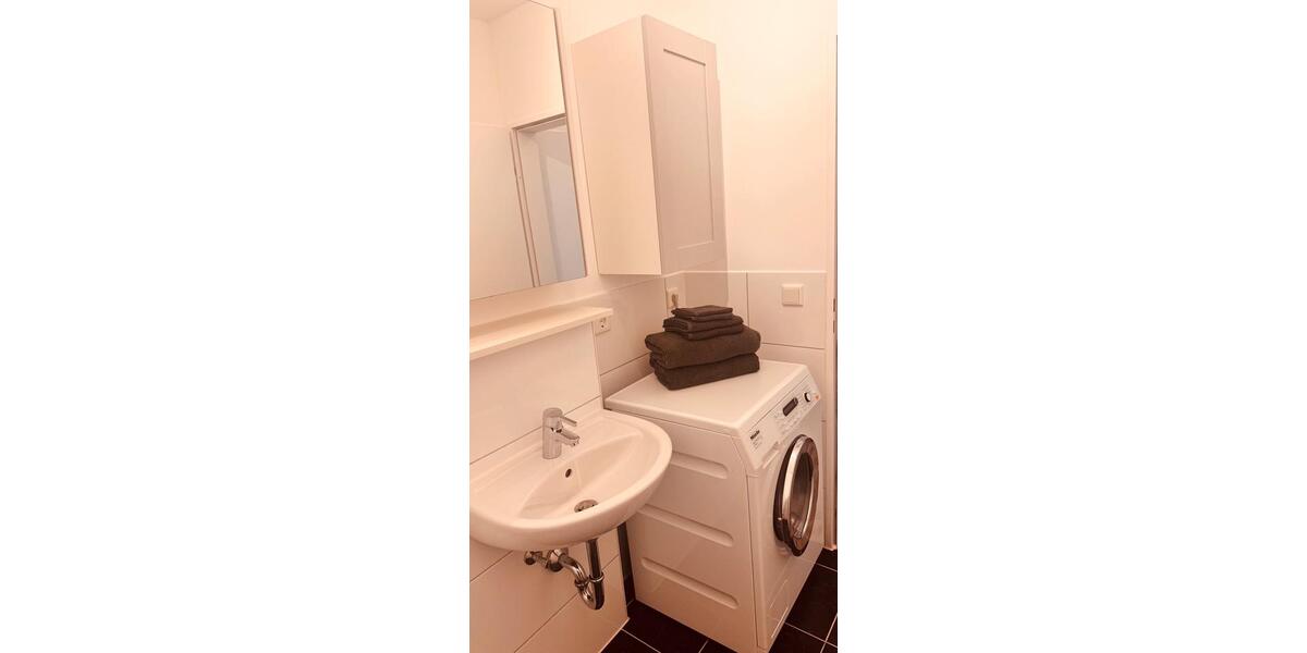 Wohnen auf Zeit Leverkusen Bürrig - 1 Zimmer, 37 m&sup2;, 1.390&euro; | Angebot:25678657