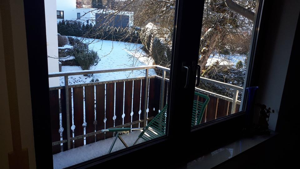 Zimmer m. Balkon, Stellplatz u. Mitbenutzung von Küche, Bad, WC 1 zimmer