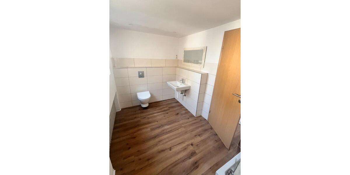 Etagenwohnung Bad Salzuflen Ehrsen-Breden - 4 Zimmer, 130 m&sup2;, 750&euro; | Angebot:26700879