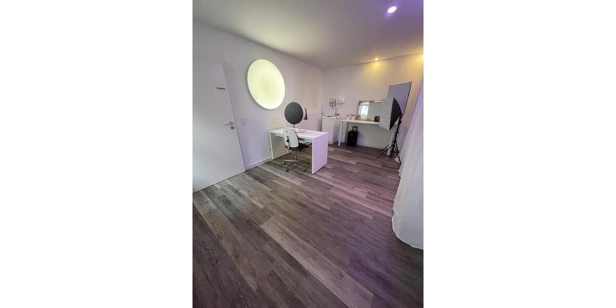 Gewerbefläche zu vermieten – 80 m² – Tiftlingerode zimmer