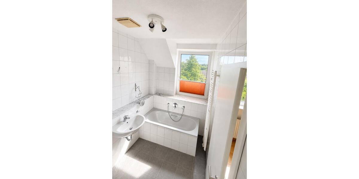 Maisonettenwohnung Haan - 3.5 Zimmer, 140 m&sup2;, 2.000&euro; | Angebot:26698793