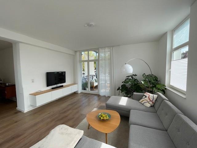 Geräumige 4-Zimmer-Wohnung mit zwei Balkonen in zentraler Lage