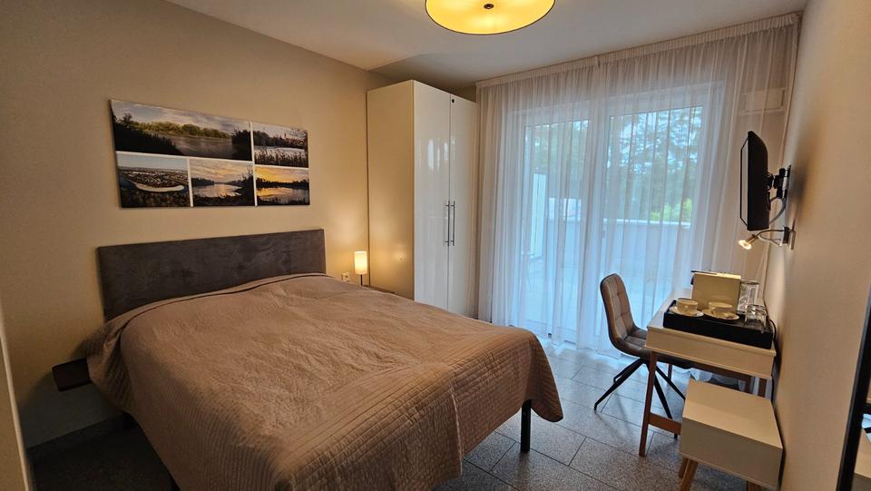 Gehoben ausgestattetes Komfortzimmer mit BadWC u.v.m. 1 zimmer