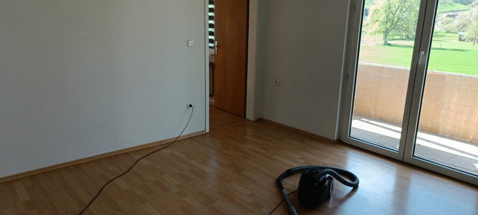 Etagenwohnung Deggenhausertal - 3 Zimmer, 75 m&sup2;, 650&euro; | Angebot:26238398