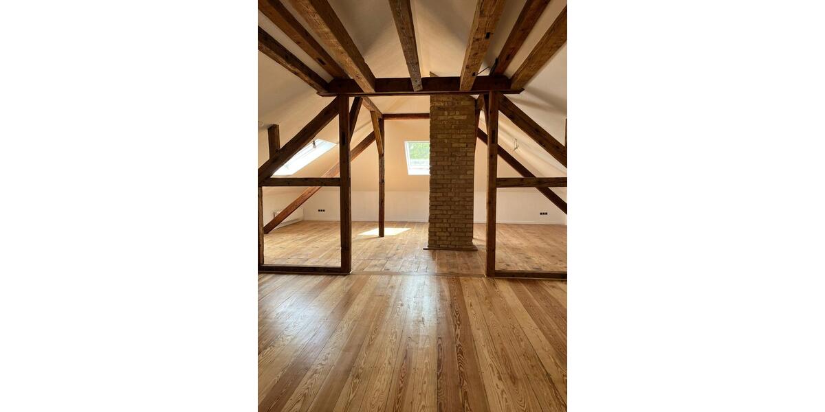 Exklusive WG-Zi im hist. Bahnhofsgebäude – für AkademikerSingles 3 zimmer