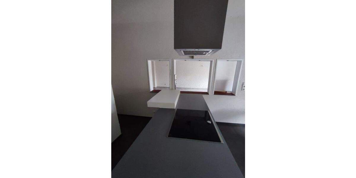 Etagenwohnung Schwerin Weststadt - 3 Zimmer, 103 m&sup2;, 900&euro; | Angebot:24609574