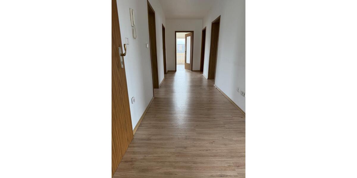 Etagenwohnung Gerolzhofen - 4 Zimmer, 105 m&sup2;, 750&euro; | Angebot:25236561