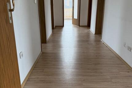 Wohnung Gerolzhofen - 4 Zimmer, 105 m&sup2;, 750&euro; | Angebot:25236561