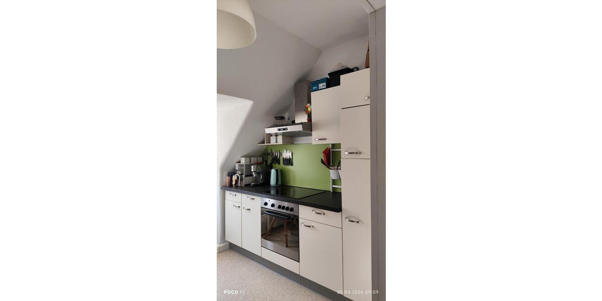 Dachgeschoßwohnung Weiden in der Oberpfalz - 3 Zimmer, 90 m&sup2;, 840&euro; | Angebot:26050494