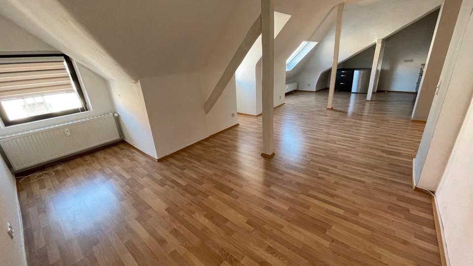 Dachgeschoßwohnung Saarbrücken Eschberg - 2 Zimmer, 50 m&sup2;, 575&euro; | Angebot:26013062