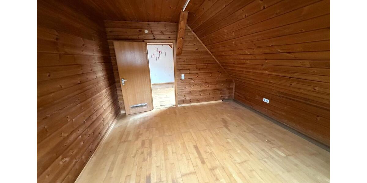 Dachgeschoßwohnung Pforzheim Brötzingen - 2 Zimmer, 49 m&sup2;, 640&euro; | Angebot:24550395