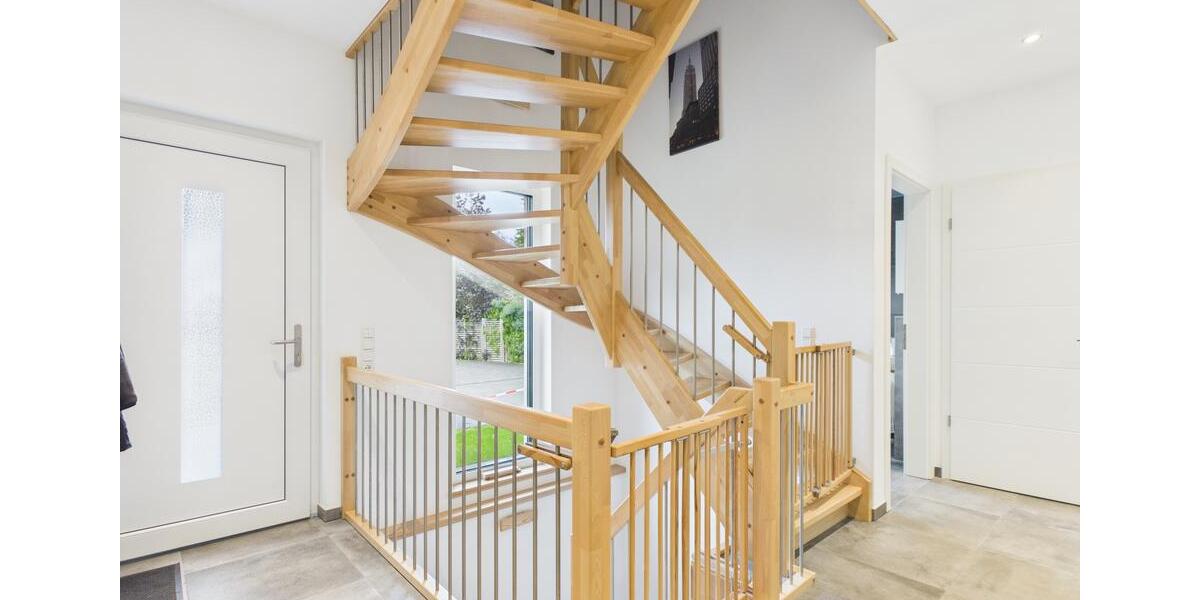 Einfamilienhaus Zeven - 8 Zimmer, 180 m&sup2;, 1.700&euro; | Angebot:26551997