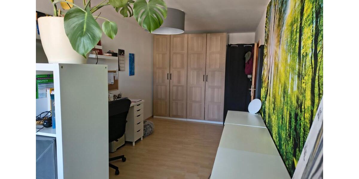 Etagenwohnung Niederkassel - 3 Zimmer, 77 m&sup2;, 1.013&euro; | Angebot:26413013