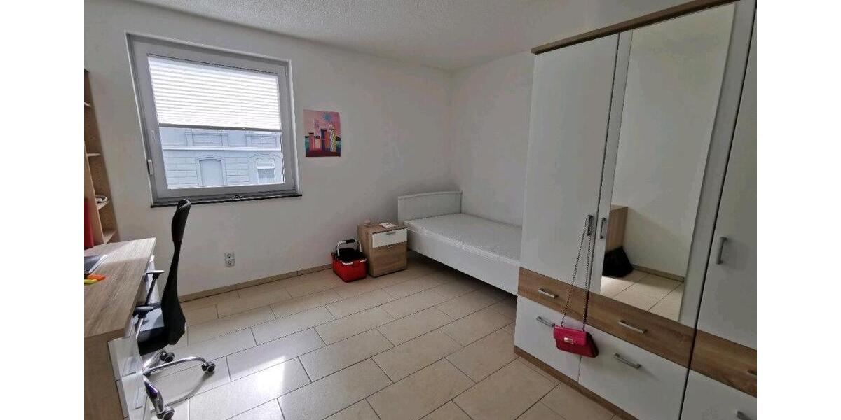 Wohnen auf Zeit Siegen Dillnhütten - 3 Zimmer, 350 m&sup2;, 450&euro; | Angebot:25922898