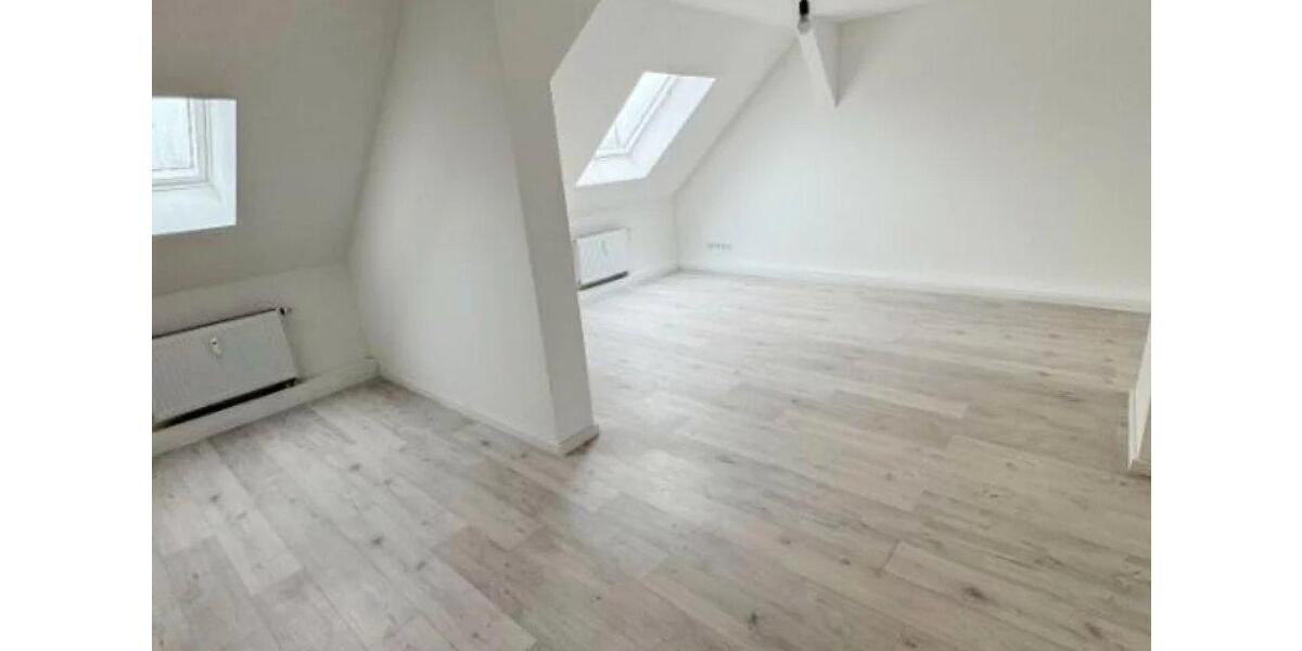 Dachgeschoßwohnung Rathenow - 2 Zimmer, 97 m&sup2;, 760&euro; | Angebot:26163984