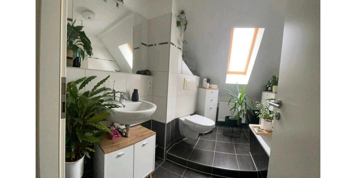 Dachgeschoßwohnung Frankfurt (Oder) - 3 Zimmer, 61 m&sup2;, 750&euro; | Angebot:25660112