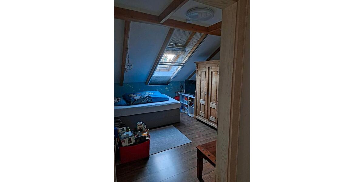 Dachgeschoßwohnung Neukirchen bei Heiligen Blut - 4 Zimmer, 135 m&sup2;, 810&euro; | Angebot:26067019