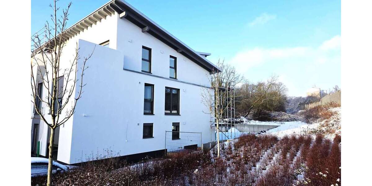 Etagenwohnung Offenbach - 2 Zimmer, 80 m&sup2;, 1.270&euro; | Angebot:23643954