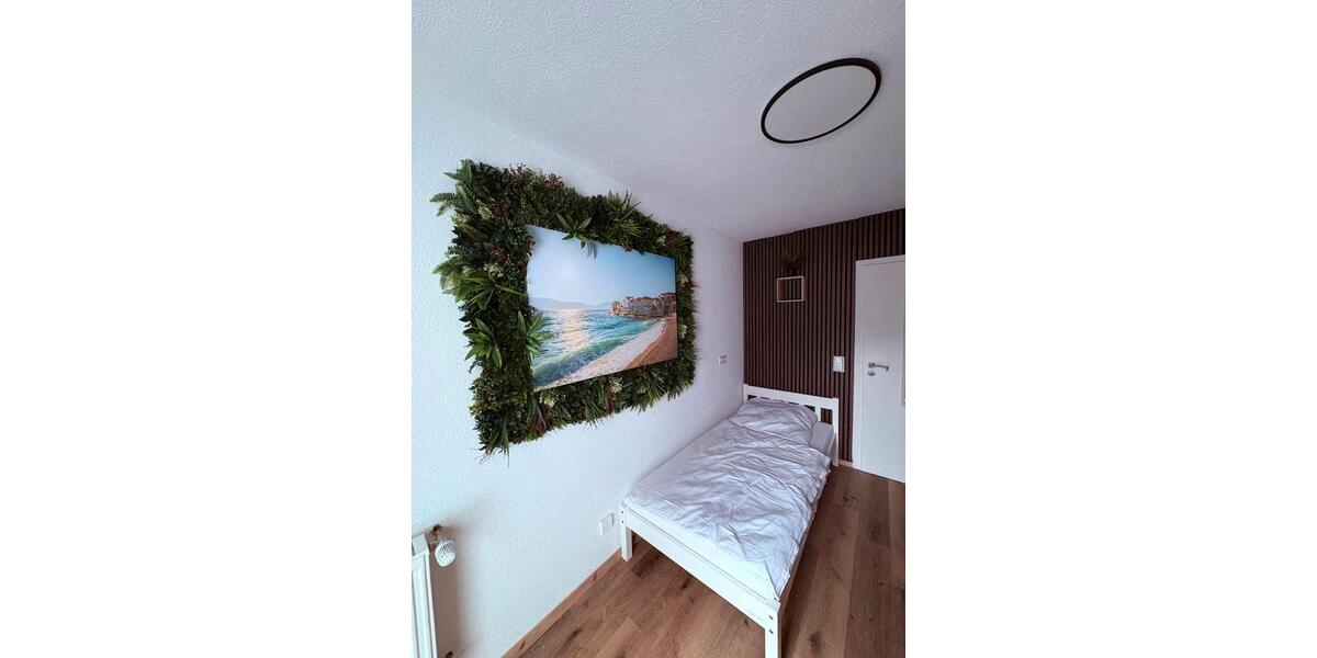 Wohnen auf Zeit Keltern - 13 Zimmer, 300 m&sup2;, 60&euro; | Angebot:25943591