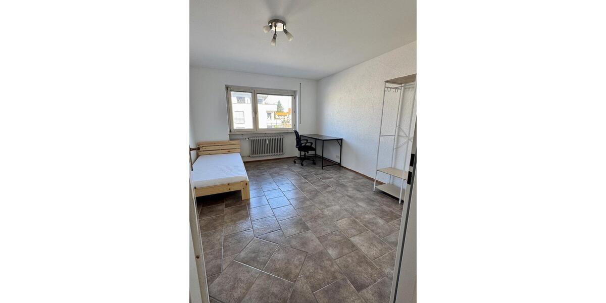 Wohnen auf Zeit Weingarten - 3 Zimmer, 80 m&sup2;, 450&euro; | Angebot:25285737