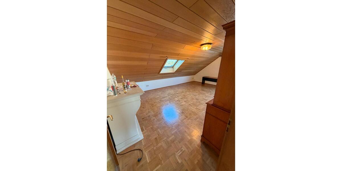 Dachgeschoßwohnung Weilburg - 4 Zimmer, 90 m&sup2;, 780&euro; | Angebot:26623480
