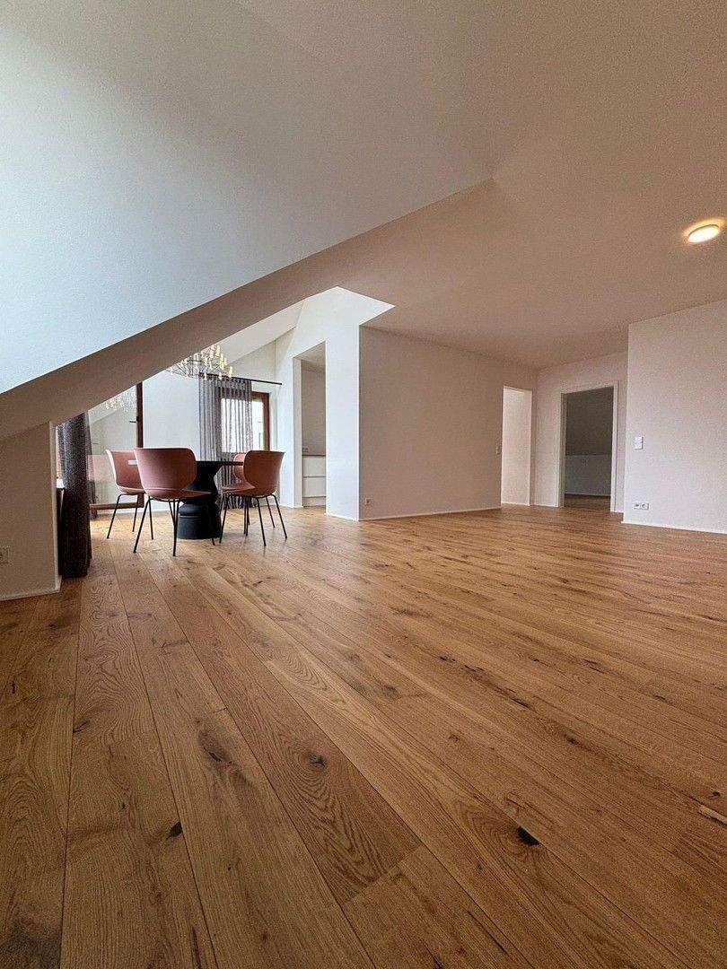 Licht, Raum & Design - moderne 2-Zimmer-Dachgeschosswohnung nach hochwertiger Kernsanierung 2 zimmer