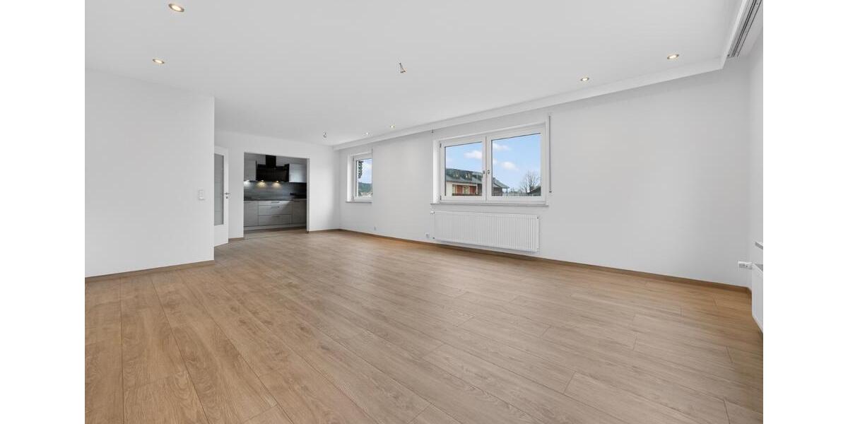 Hochparterre Zandt - 4 Zimmer, 102 m&sup2;, 820&euro; | Angebot:25931429