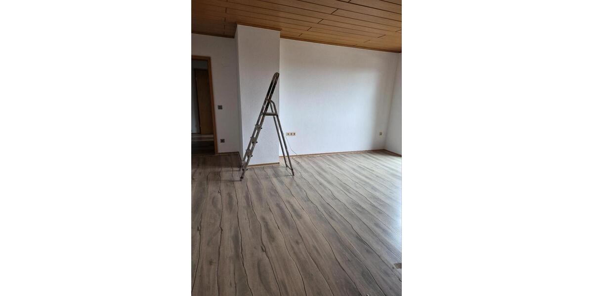 Dachgeschoßwohnung Schmidgaden - 4 Zimmer, 120 m&sup2;, 1.100&euro; | Angebot:26200829