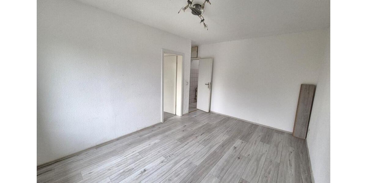 Dachgeschoßwohnung Güstrow - 2 Zimmer, 45 m&sup2;, 360&euro; | Angebot:24807155