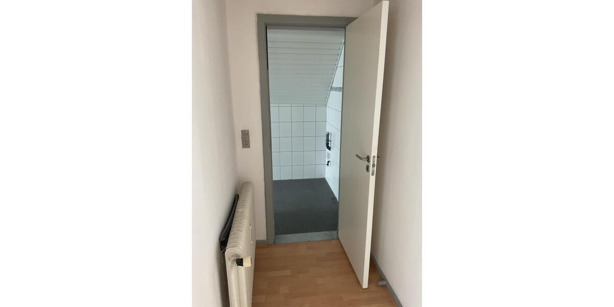 Dachgeschoßwohnung Flensburg Altstadt - 4 Zimmer, 130 m&sup2;, 750&euro; | Angebot:26384560