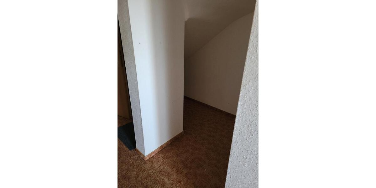 Etagenwohnung Crimmitschau - 2 Zimmer, 55 m&sup2;, 275&euro; | Angebot:26381427