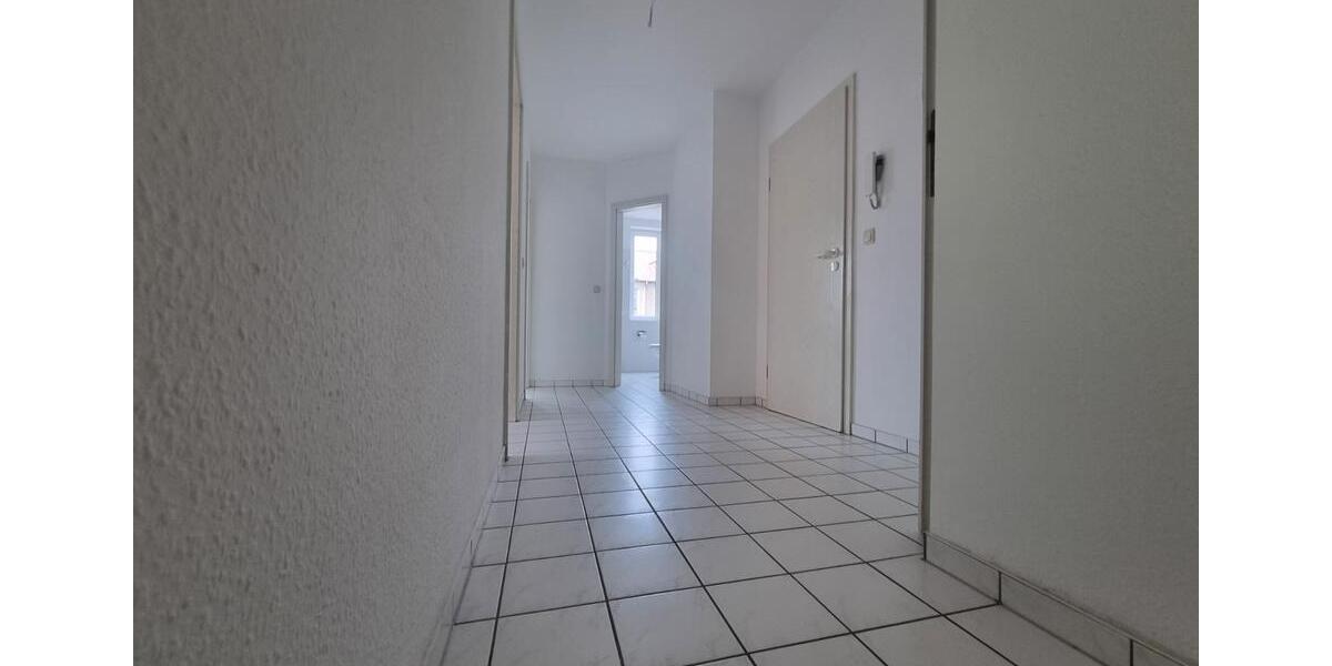 Etagenwohnung Halberstadt - 3 Zimmer, 77 m&sup2;, 385&euro; | Angebot:26617825