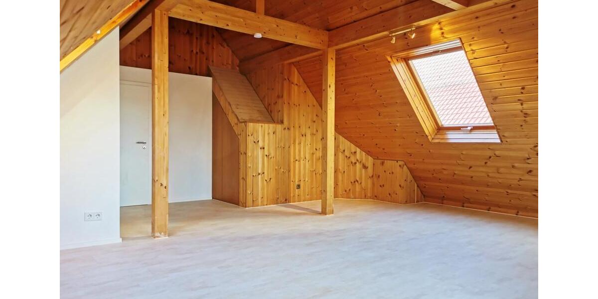 Dachgeschoßwohnung Böblingen Dagersheim - 3.5 Zimmer, 115 m&sup2;, 1.465&euro; | Angebot:24756229