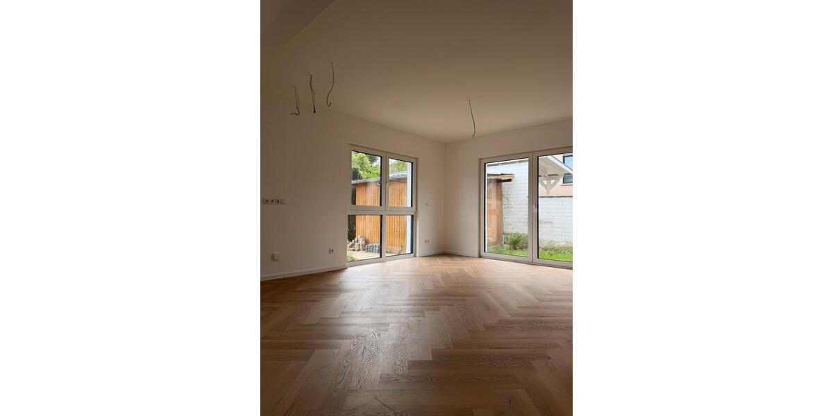 Erdgeschoßwohnung Friedewald - 4 Zimmer, 97 m&sup2;, 1.650&euro; | Angebot:26429898