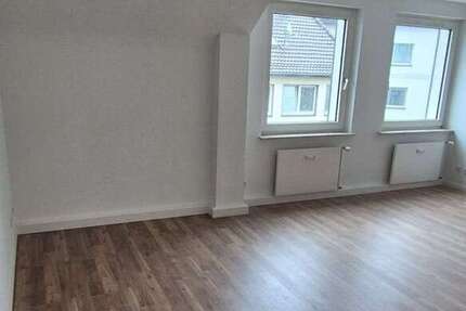 Wohnung Solingen Mitte - 2 Zimmer, 76 m&sup2;, 520&euro; | Angebot:26754819