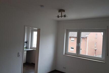 Wohnung Euskirchen Dom-Esch - 1 Zimmer, 36 m&sup2;, 370&euro; | Angebot:26656153