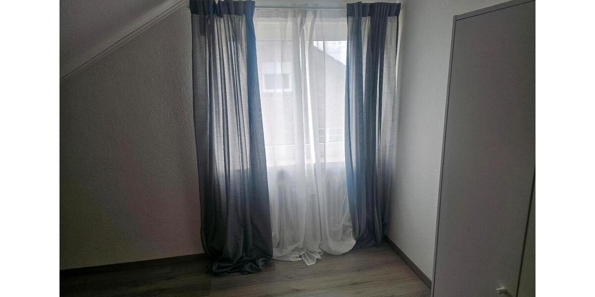 Dachgeschoßwohnung Versmold - 1 Zimmer, 60 m&sup2;, 500&euro; | Angebot:26567435
